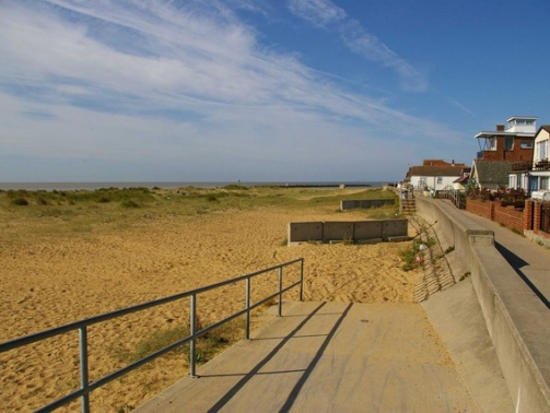 Jaywick_Sands_-_geograph.org.uk_-_538562